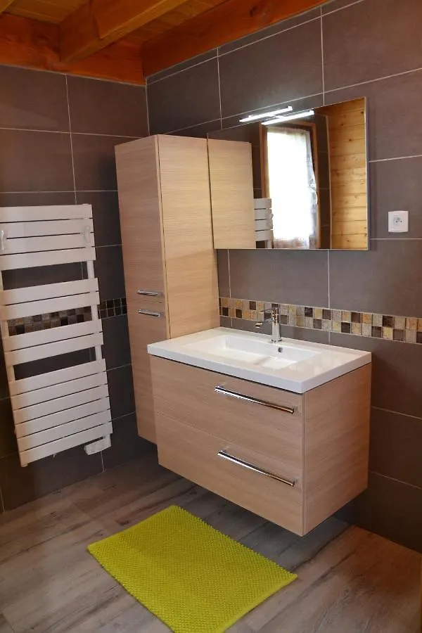 Chalet Sancy Saint-Genes-Champespe France